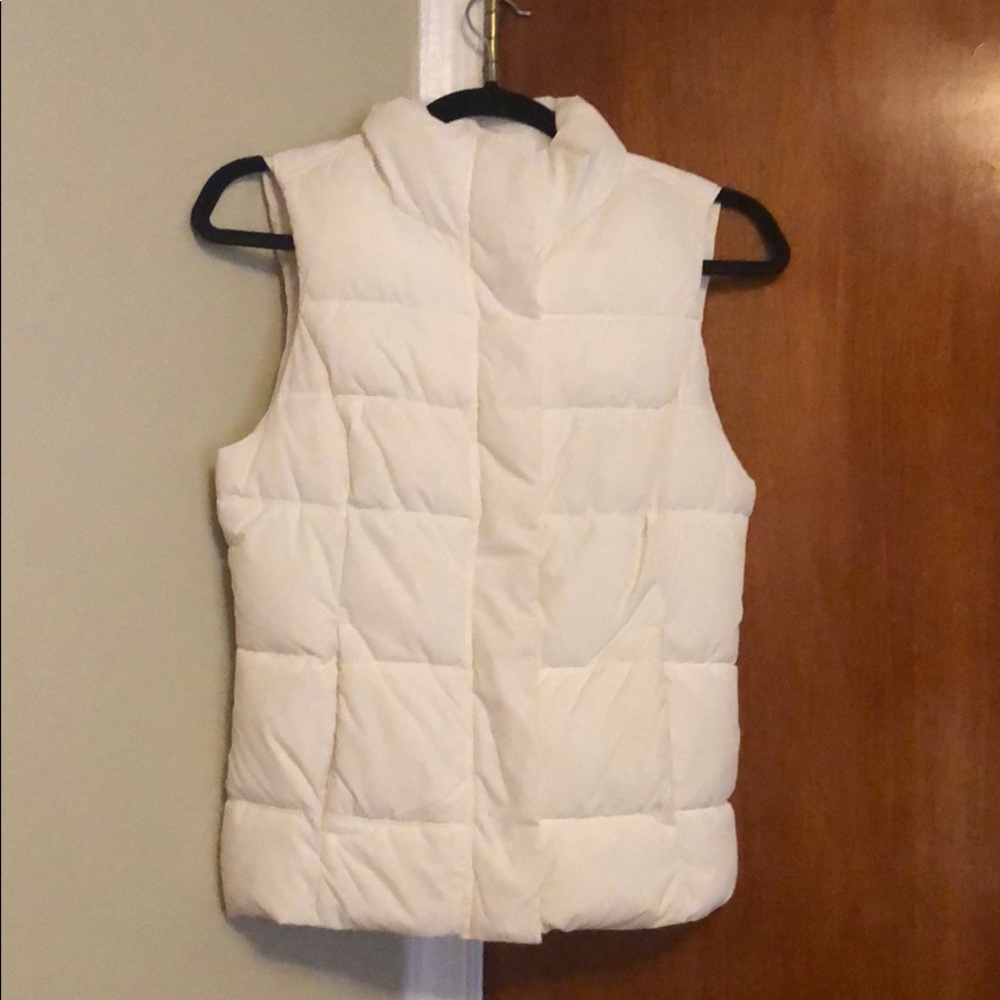 GAP White Puffer Vest